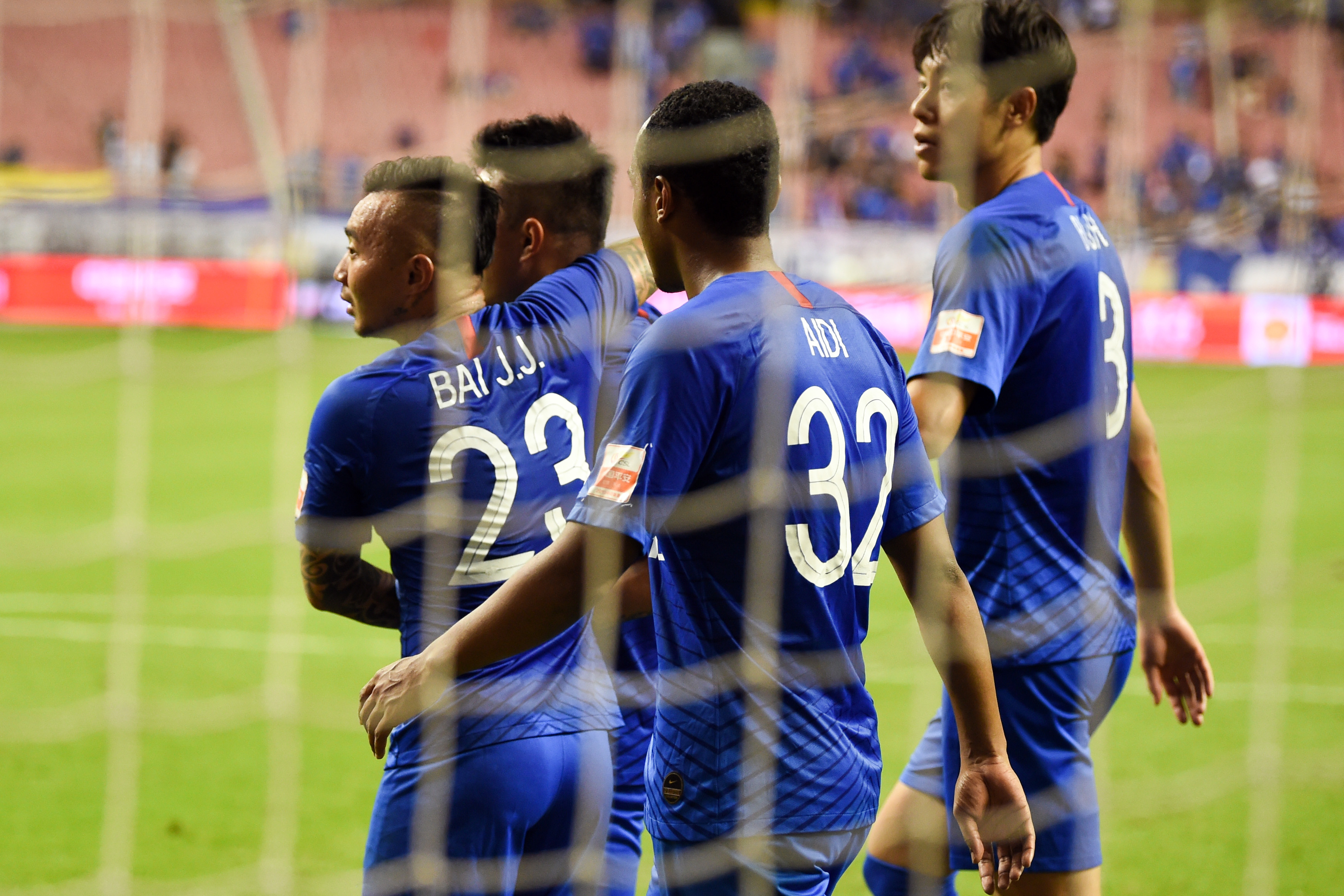 包含法国杯今晚走向成谜，瓦伦西亚临场应变，压力陡增，赛程密集仍需轮换的词条