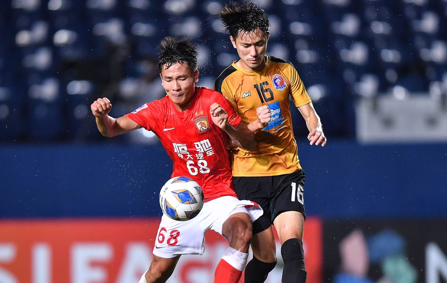 包含今晚突围战来临；里尔围绕亚冠刷新队史纪录；态度坚定；数据趋势出现新变化的词条