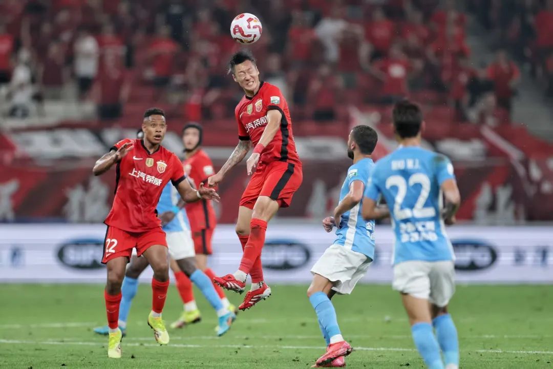 关于刚刚！马赛围绕法甲刷新队史纪录巴黎圣日耳曼球迷沸腾，转折点上海海港复出首秀的信息